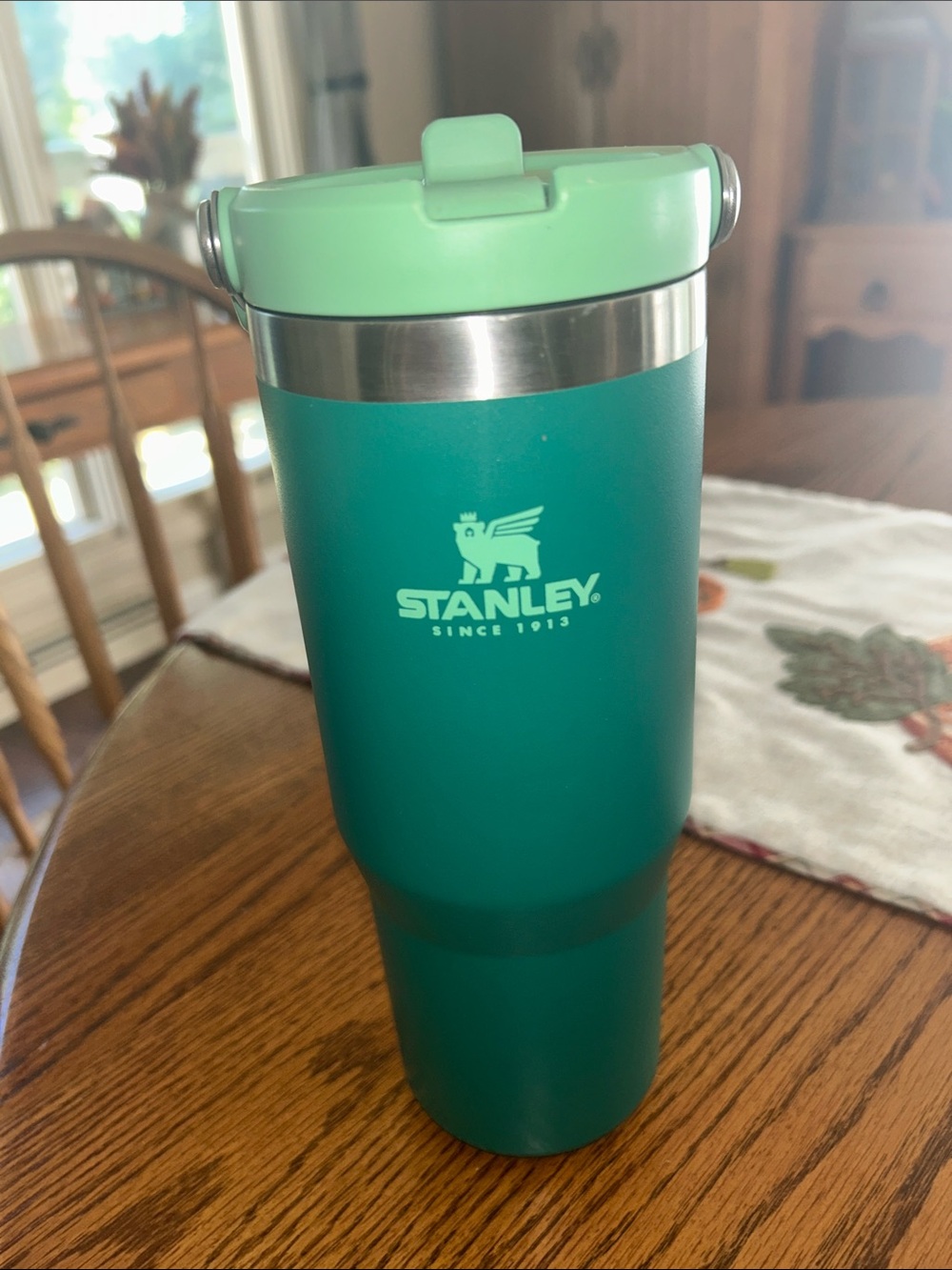 Stanley ice flow flip straw tumbler